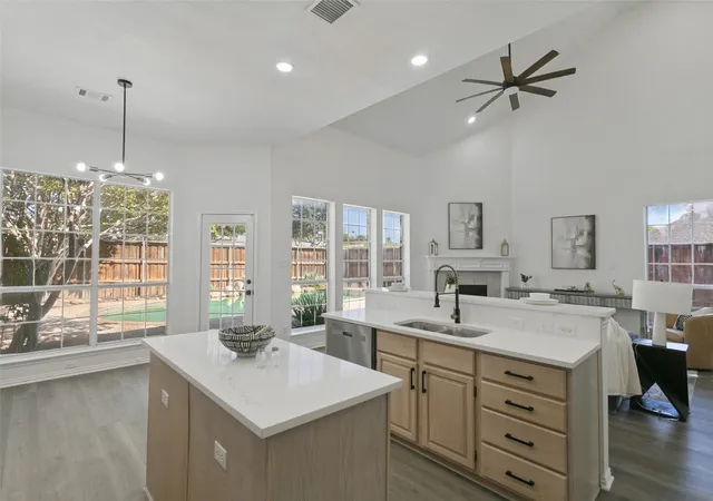 Photo 2 of Single family home for sale at 101 Fontana Ct, Allen, TX 75013 | MLS# 21405579 | Listing updated on 2026-10-10