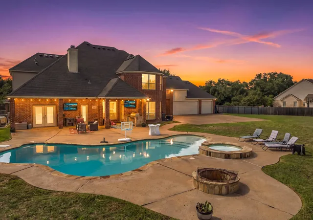Photo 2 of Single family home for sale at 1021 Cascade Trl, Mc Gregor, TX 76657 | MLS# 21406059 | Listing updated on 2026-10-08