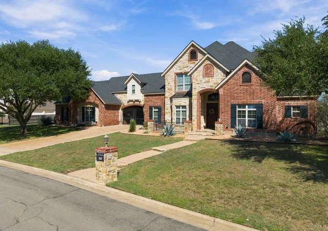 Photo 3 of Single family home for sale at 1021 Cascade Trl, Mc Gregor, TX 76657 | MLS# 21406059 | Listing updated on 2026-10-08