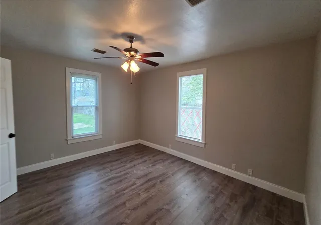 Photo 3 of Single family home for sale at 1129 Boone St, Bossier City, LA 71112 | MLS# 21406211 | Listing updated on 2026-10-08