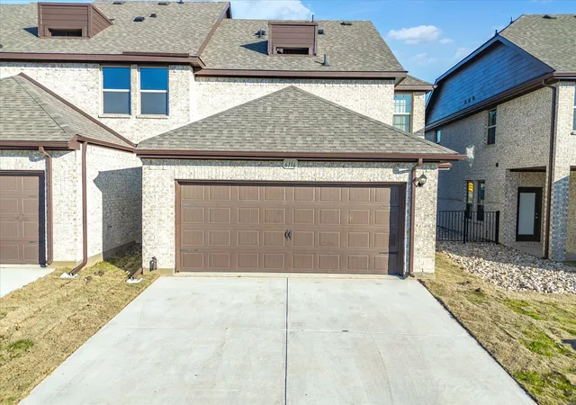 Photo 16 of Townhouse for sale at 6116 Bursey Rd, Fort Worth, TX 76148 | MLS# 21404670 | Listing updated on 2026-10-08