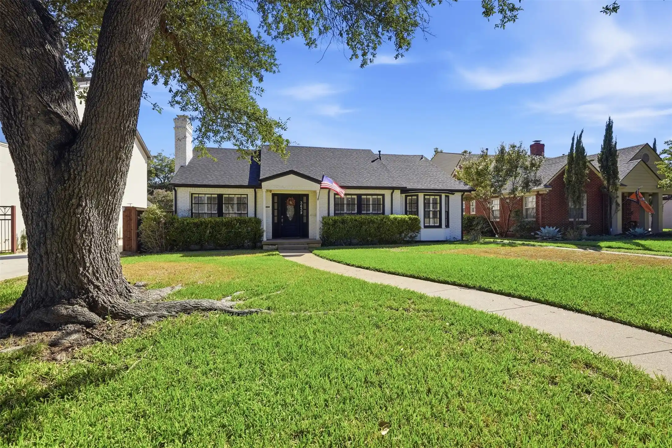 Photo 1 of Sale Pending at 3639 Westcliff Rd S, Fort Worth, TX 76109 | MLS# 21397656 | Listing updated on 2026-10-23