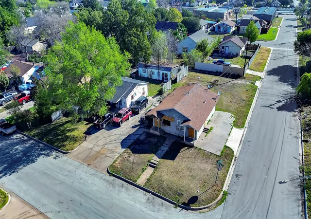 Photo 3 of Multi family home for sale at 2745 S Jones St, Fort Worth, TX 76104 | MLS# 21405074 | Listing updated on 2026-10-10