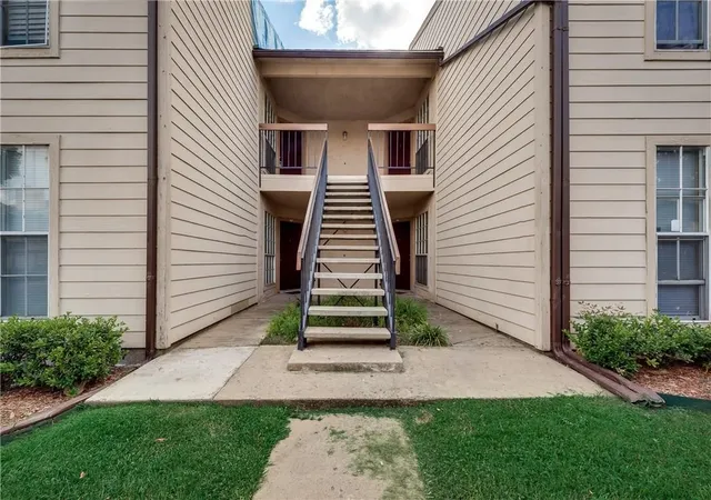 Photo 1 of Condo for sale at 12484 Abrams Rd #1623, Dallas, TX 75243 | MLS# 21402612 | Listing updated on 2026-10-08
