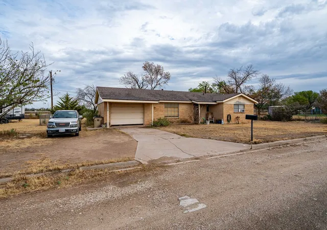 Photo 11 of Single family home for sale at 1532 6th Street, Anson, TX 79501 | MLS# 21406405 | Listing updated on 2026-10-08