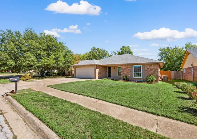 Photo 2 of Single family home for sale at 7512 Clover Ln, Watauga, TX 76148 | MLS# 21406076 | Listing updated on 2026-10-10