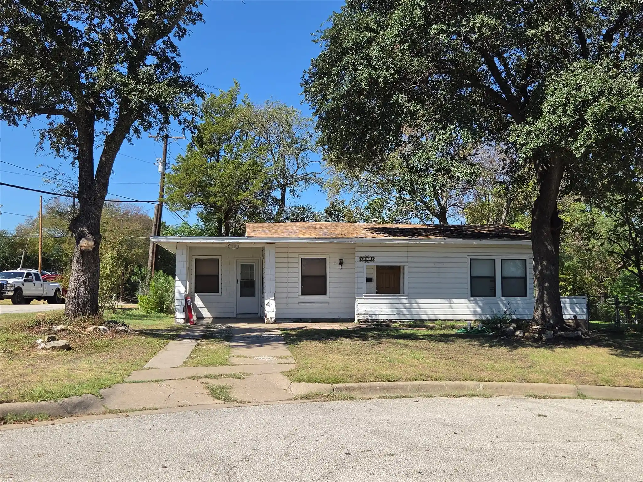 Photo 1 of Single family home for sale at 3701 Hopkins St, Fort Worth, TX 76107 | MLS# 21406379 | Listing updated on 2026-10-29