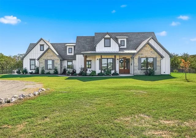 Single family home for sale at 350 Rolling Ranch Blvd, Alvord, TX 76225 | MLS# 21406487