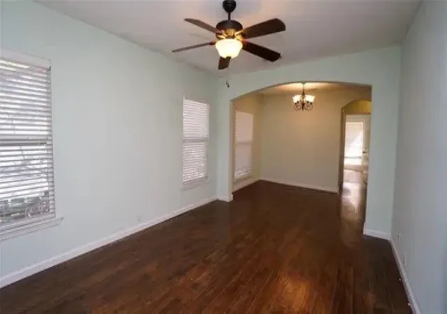 Photo 2 of Single family home for sale at 228 E Boyd Ave, Bonham, TX 75418 | MLS# 21406469 | Listing updated on 2026-10-08