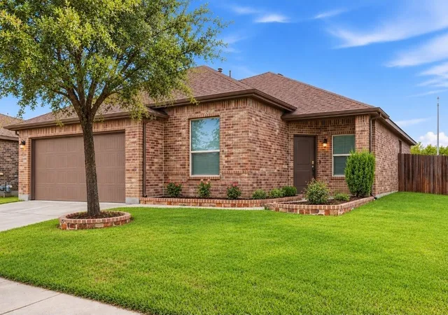 Photo 1 of Single family home for sale at 5100 Sugarcane Ln, Fort Worth, TX 76179 | MLS# 21404394 | Listing updated on 2026-10-08