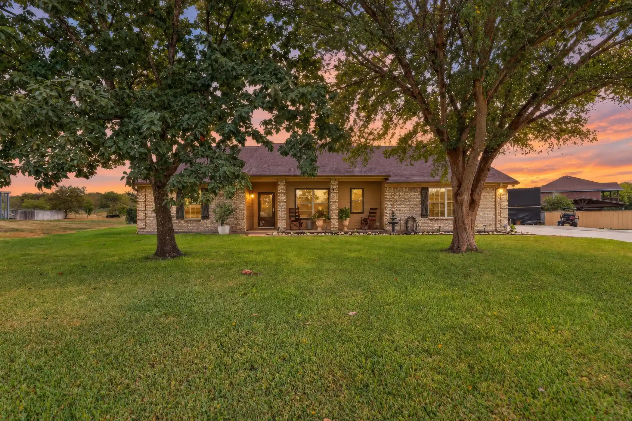 Photo 1 of Single family home for sale at 10425 Brangus Dr, Crowley, TX 76036 | MLS# 21405287 | Listing updated on 2026-10-24