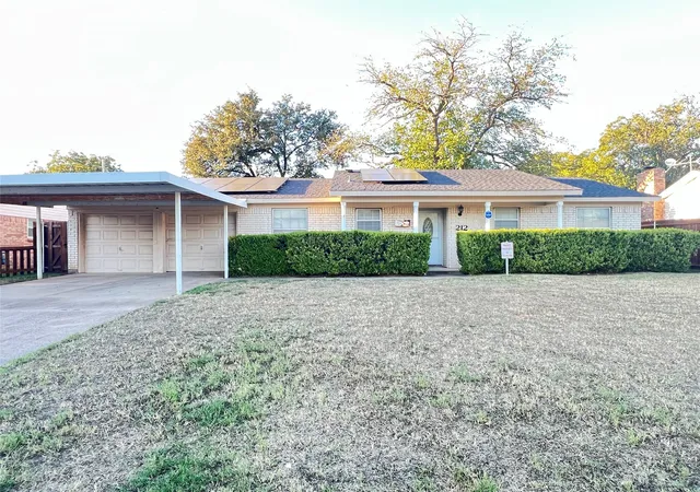 Photo 1 of Single family home for sale at 212 Straw Rd, Saginaw, TX 76179 | MLS# 21406242 | Listing updated on 2026-10-09