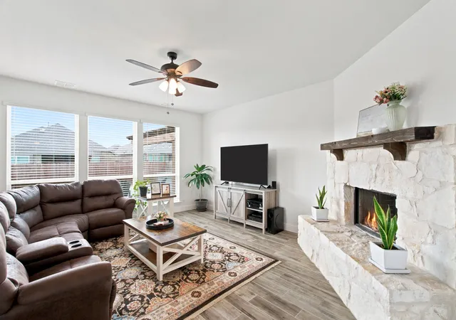 Photo 3 of Single family home for sale at 1218 Misty Ridge Dr, Justin, TX 76247 | MLS# 21406453 | Listing updated on 2026-10-08