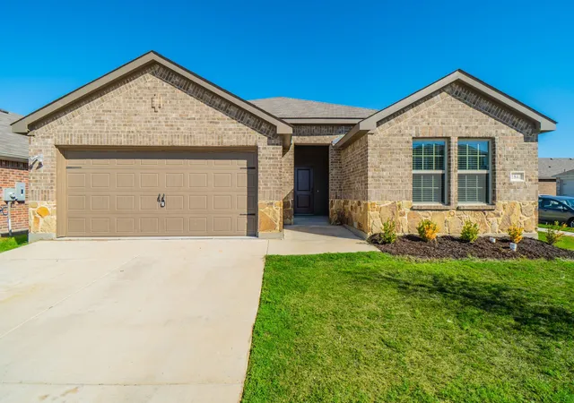 Photo 1 of Single family home for sale at 1842 Shady Elm Dr, Lancaster, TX 75146 | MLS# 21406407 | Listing updated on 2026-10-08