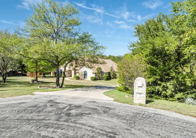 Photo 2 of Single family home for sale at 106 Woodhaven Ct, Weatherford, TX 76087 | MLS# 21405963 | Listing updated on 2026-10-08