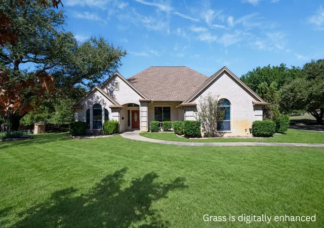 Photo 3 of Single family home for sale at 106 Woodhaven Ct, Weatherford, TX 76087 | MLS# 21405963 | Listing updated on 2026-10-08