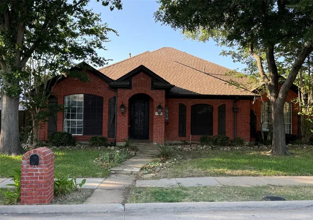 Photo 1 of Single family home for sale at 4210 Honeysuckle Dr, Mc Kinney, TX 75070 | MLS# 21329908 | Listing updated on 2026-10-08