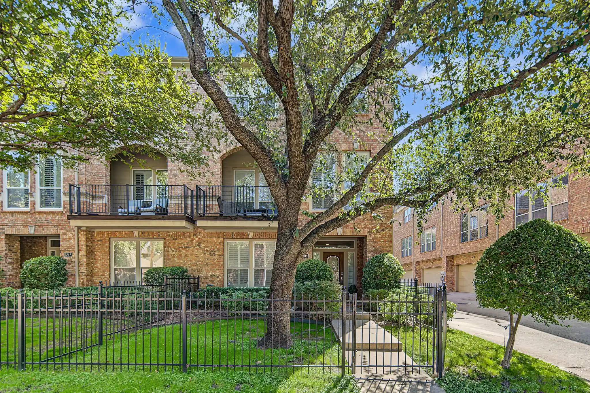 Townhouse for sale at 3708 Wycliff Ave, Dallas, TX 75219 | MLS# 21406491