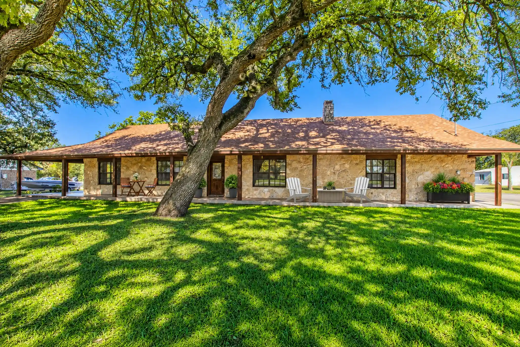 Photo 1 of Single family home for sale at 118 Spring Lake Dr, Waco, TX 76705 | MLS# 21399834 | Listing updated on 2026-10-25