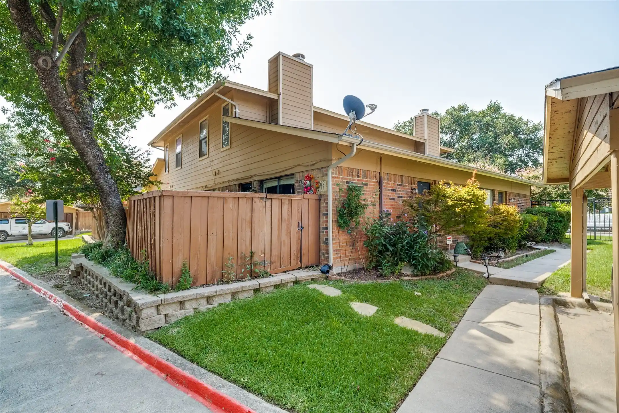 Townhouse for sale at 5769 Cedar Crk Dr, Benbrook, TX 76109 | MLS# 21406766