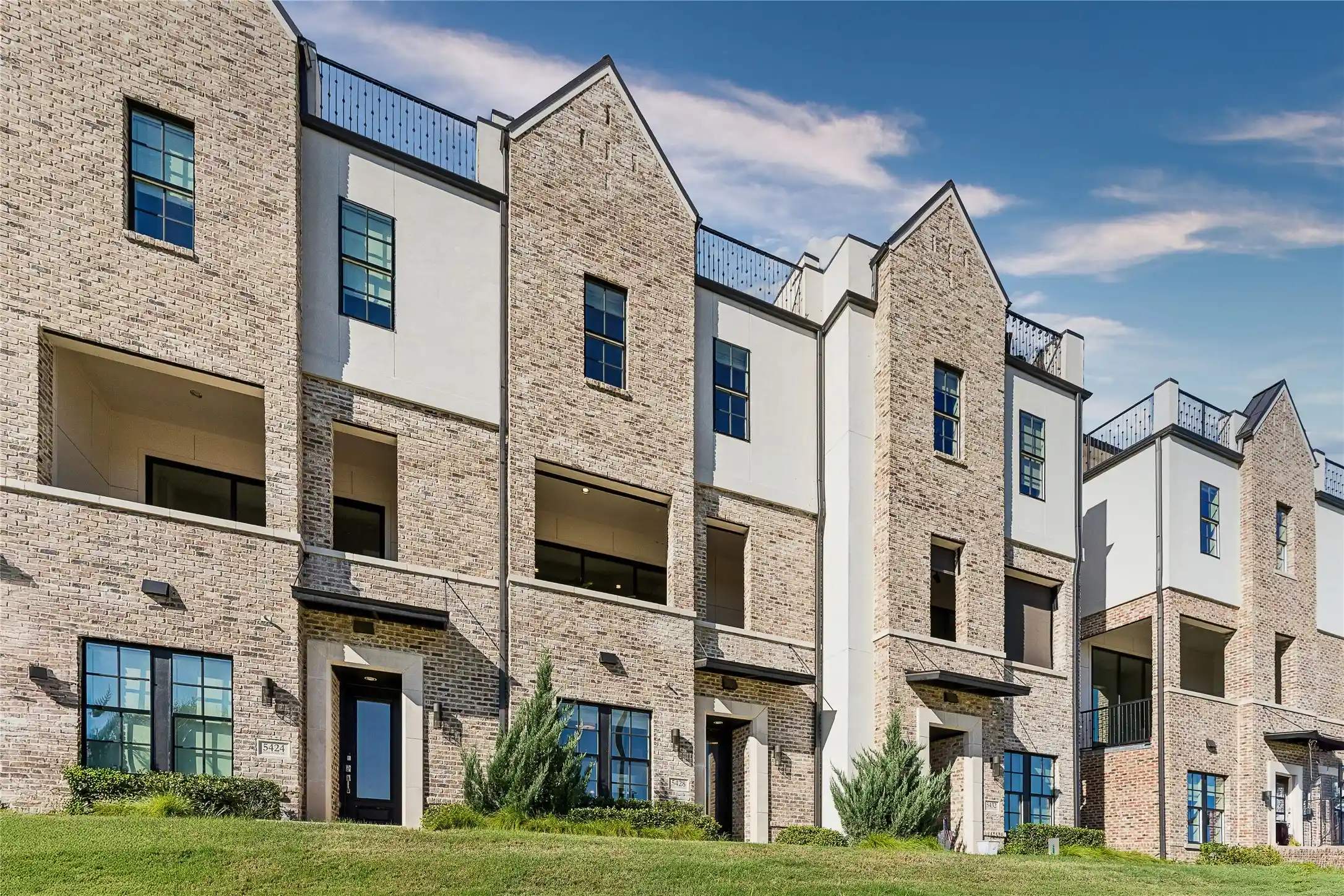 Photo 1 of Townhouse for sale at 5428 Tomlinson Dr, Irving, TX 75039 | MLS# 21404211 | Listing updated on 2026-10-28