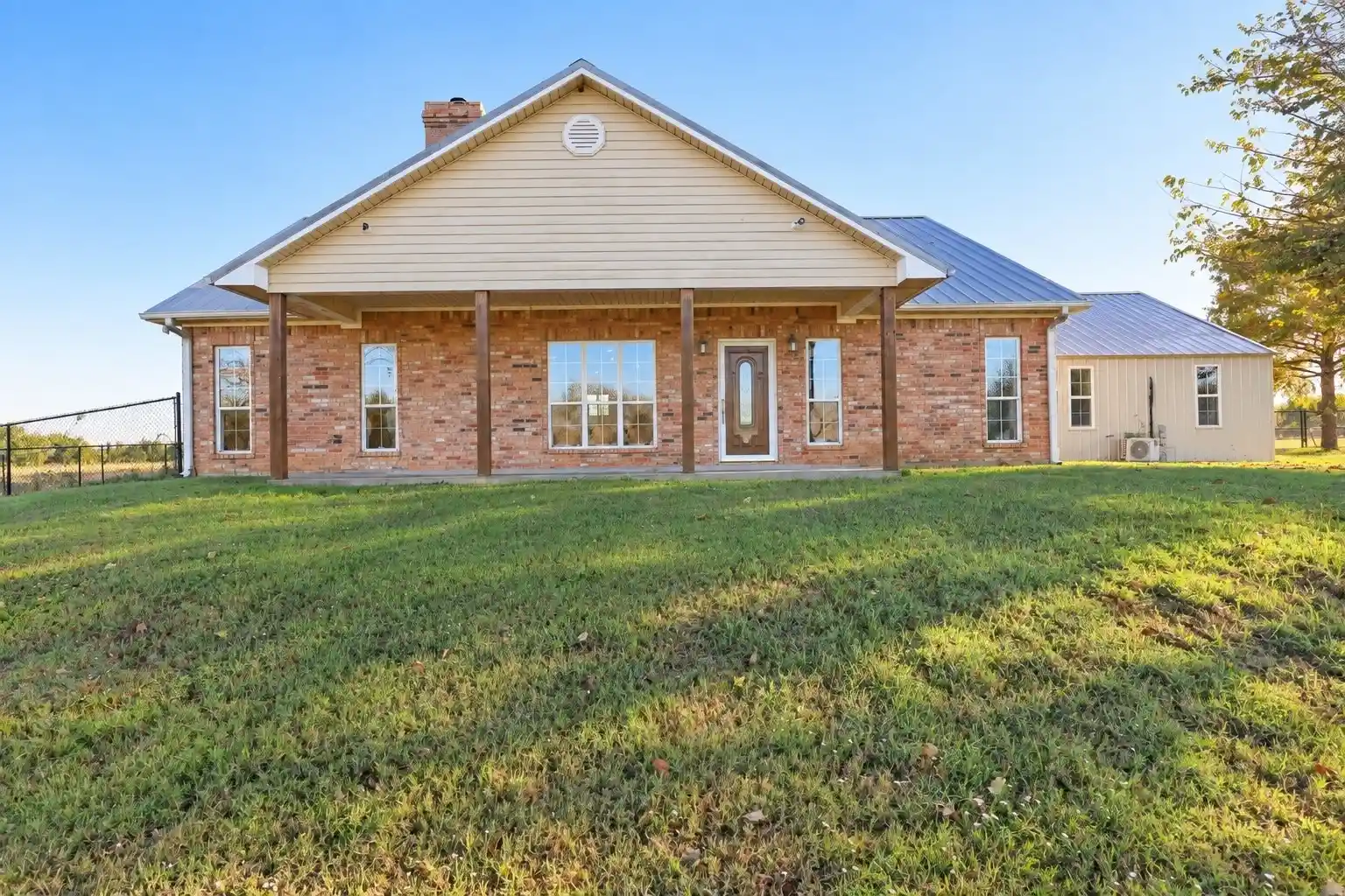 Single family home for sale at 898 Farm Rd 1700, Clarksville, TX 75426 | MLS# 21403642