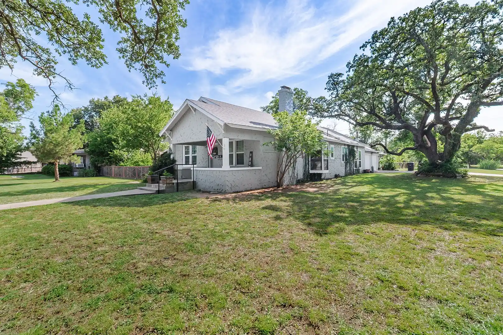 Photo 1 of Sale Pending at 1800 S China St, Brady, TX 76825 | MLS# 21407024 | Listing updated on 2026-10-28