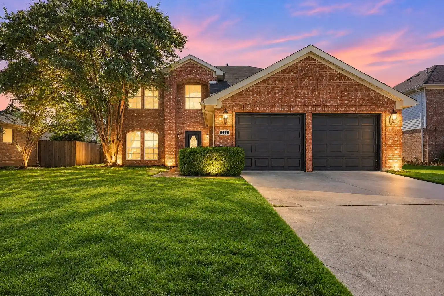 Photo 1 of Single family home for sale at 322 Ashley Oak Ln, Lake Dallas, TX 75065 | MLS# 21404610 | Listing updated on 2026-10-24
