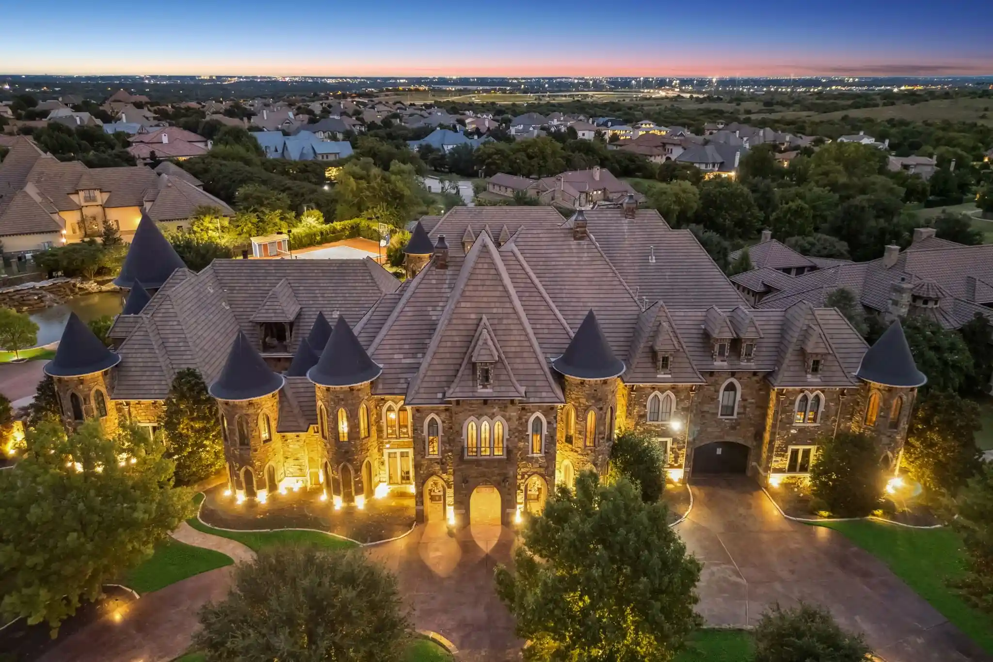 Photo 1 of Mansion for sale at 9553 Bella Terra Dr, Fort Worth, TX 76126 | MLS# 21403517 | Listing updated on 2026-10-09