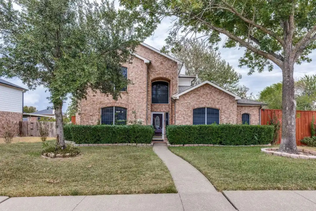 Photo 1 of Single family home for sale at 702 Garnet Dr, Mesquite, TX 75149 | MLS# 21398251 | Listing updated on 2026-10-23