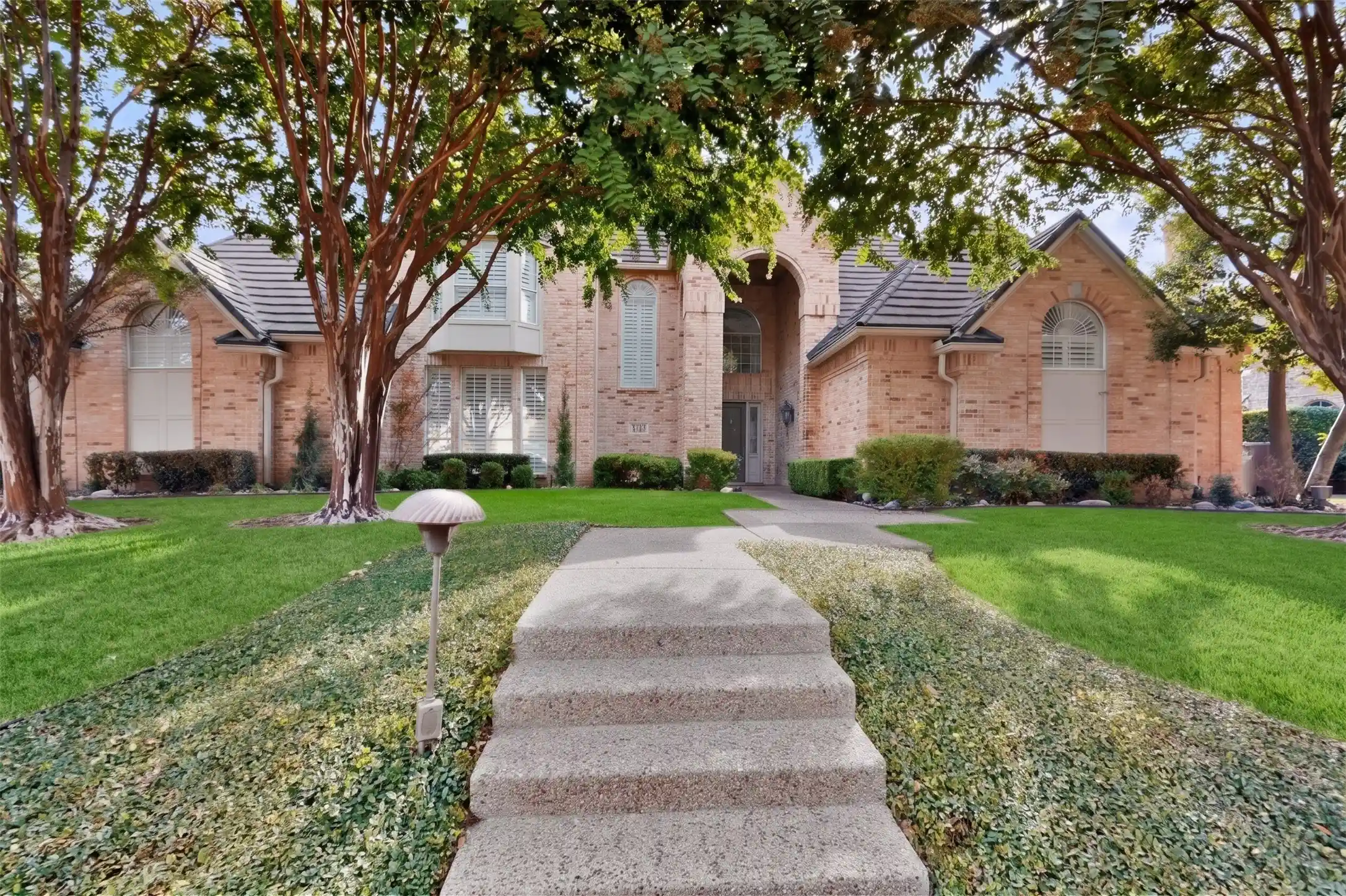 Photo 1 of Single family home for sale at 4536 Briar Oaks Cir, Dallas, TX 75287 | MLS# 21404202 | Listing updated on 2026-10-25