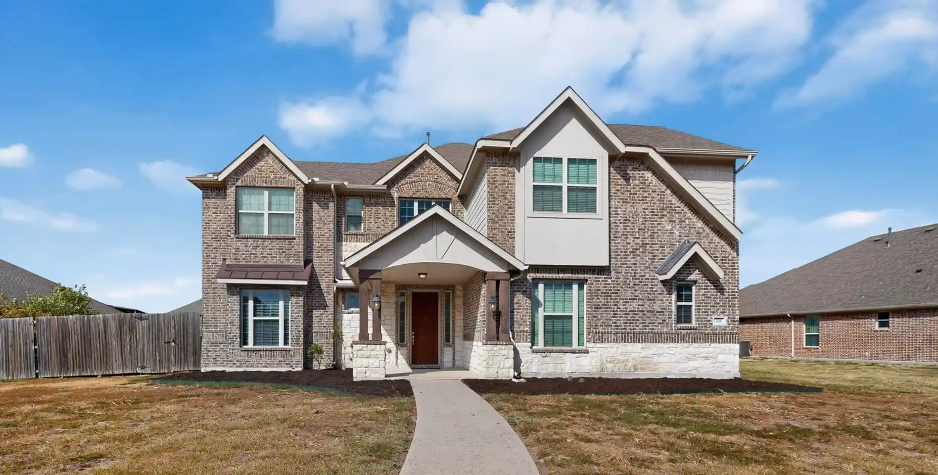 Photo 1 of Single family home for sale at 340 Redstone Dr, Sunnyvale, TX 75182 | MLS# 21398736 | Listing updated on 2026-10-23
