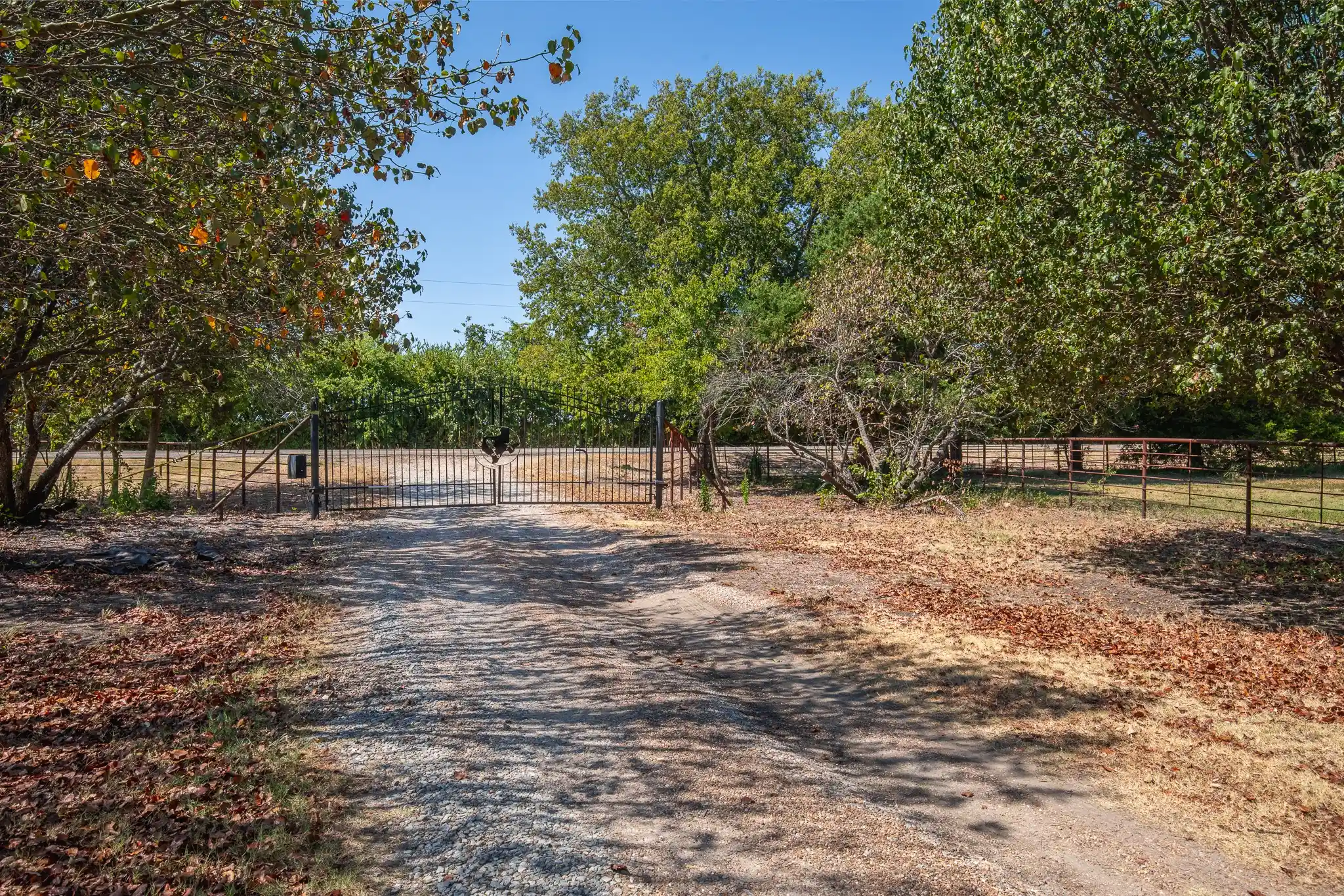 Photo 1 of Single family home for sale at 6607 S State Hwy 78, Bonham, TX 75418 | MLS# 21399717 | Listing updated on 2026-10-18