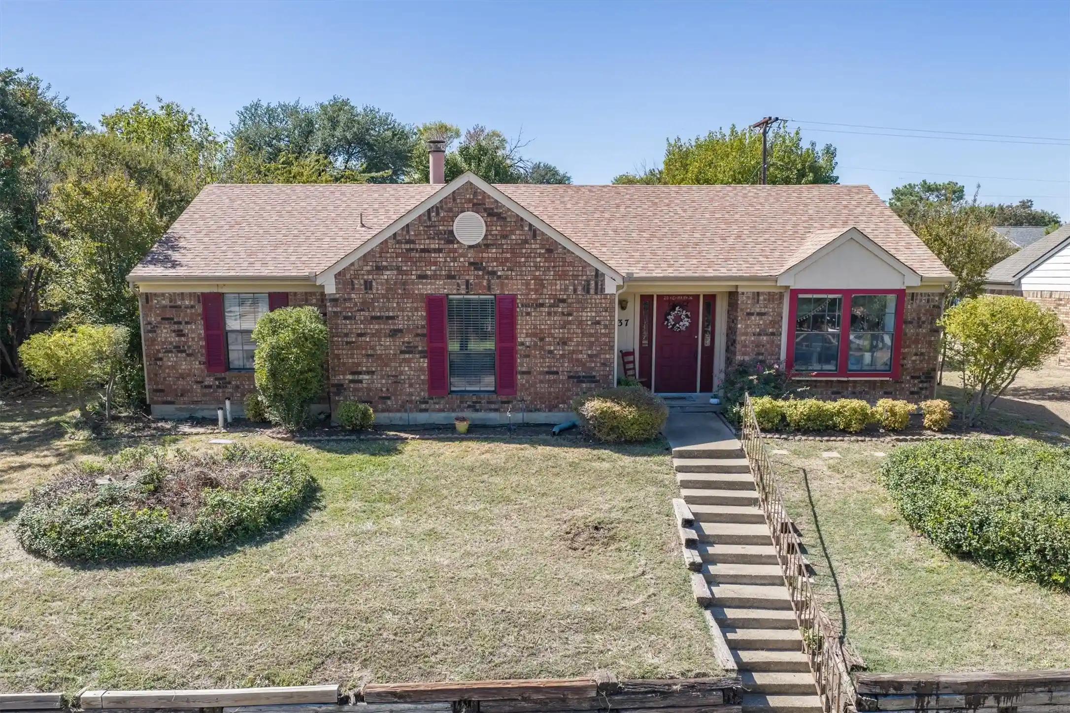 Photo 1 of Single family home for sale at 237 S Macarthur Blvd, Coppell, TX 75019 | MLS# 21407717 | Listing updated on 2026-10-19