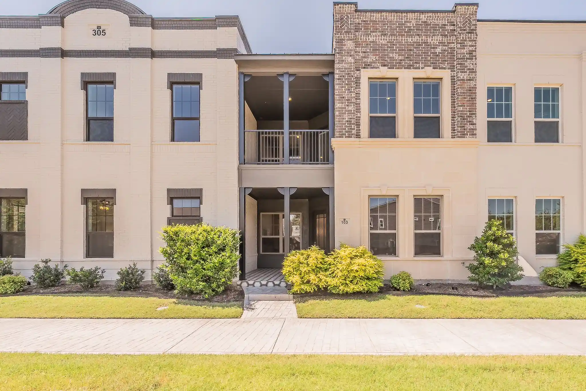 Condo for sale at 305 Sunset Ln #103, Fort Worth, TX 76114 | MLS# 21405903