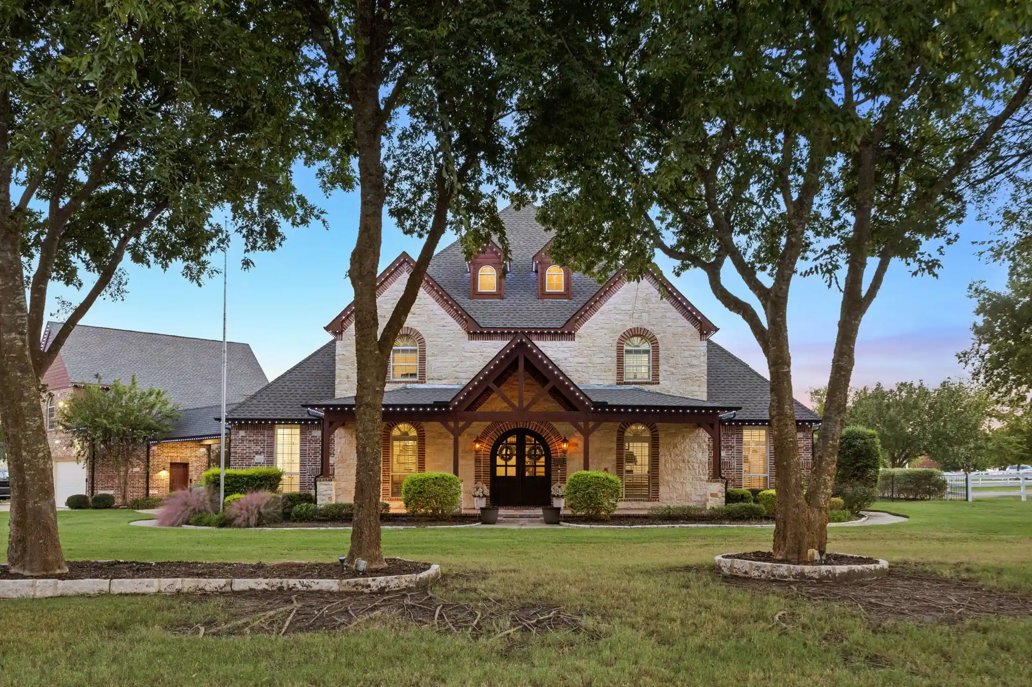 Photo 1 of Mansion for sale at 465 Equestrian Dr, Rockwall, TX 75032 | MLS# 21406622 | Listing updated on 2026-10-25