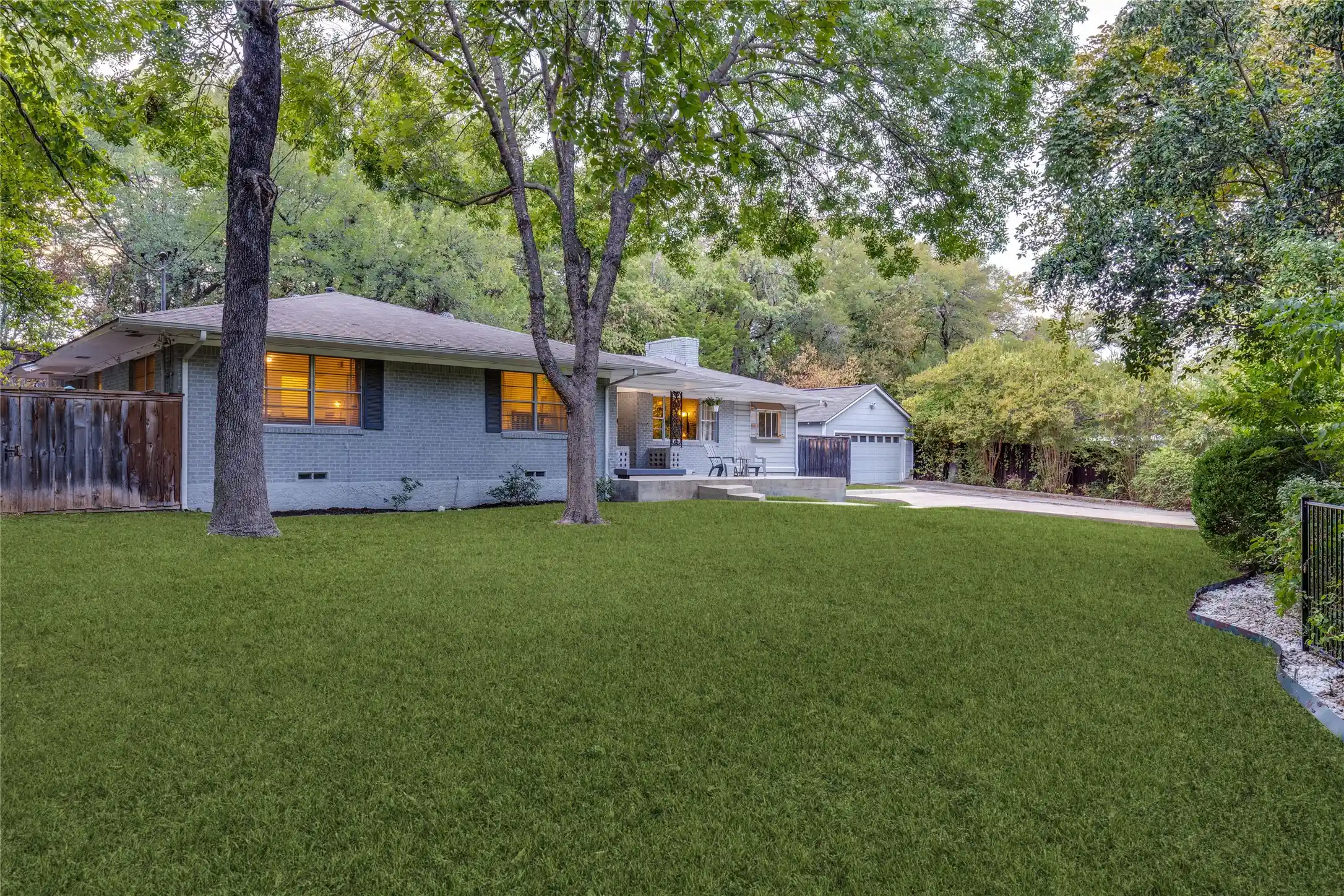 Single family home for sale at 737 N Hampton Rd, Dallas, TX 75208 | MLS# 21390494
