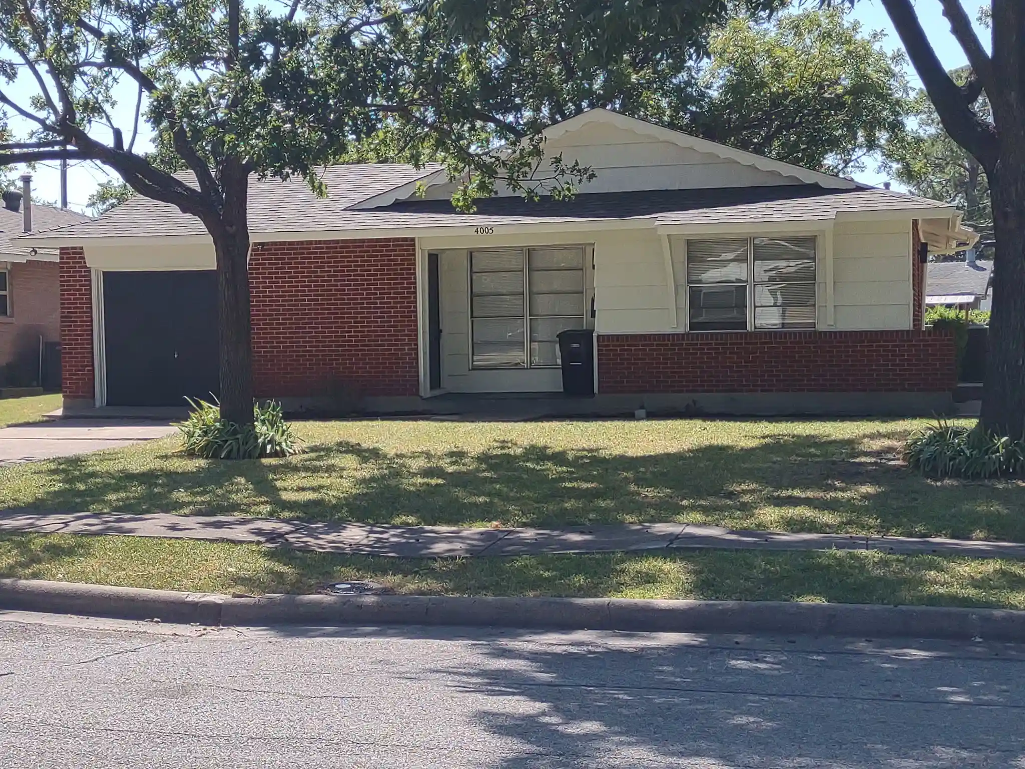 Photo 1 of Single family home for sale at 4005 Oleander Trl, Mesquite, TX 75150 | MLS# 21404547 | Listing updated on 2026-10-29