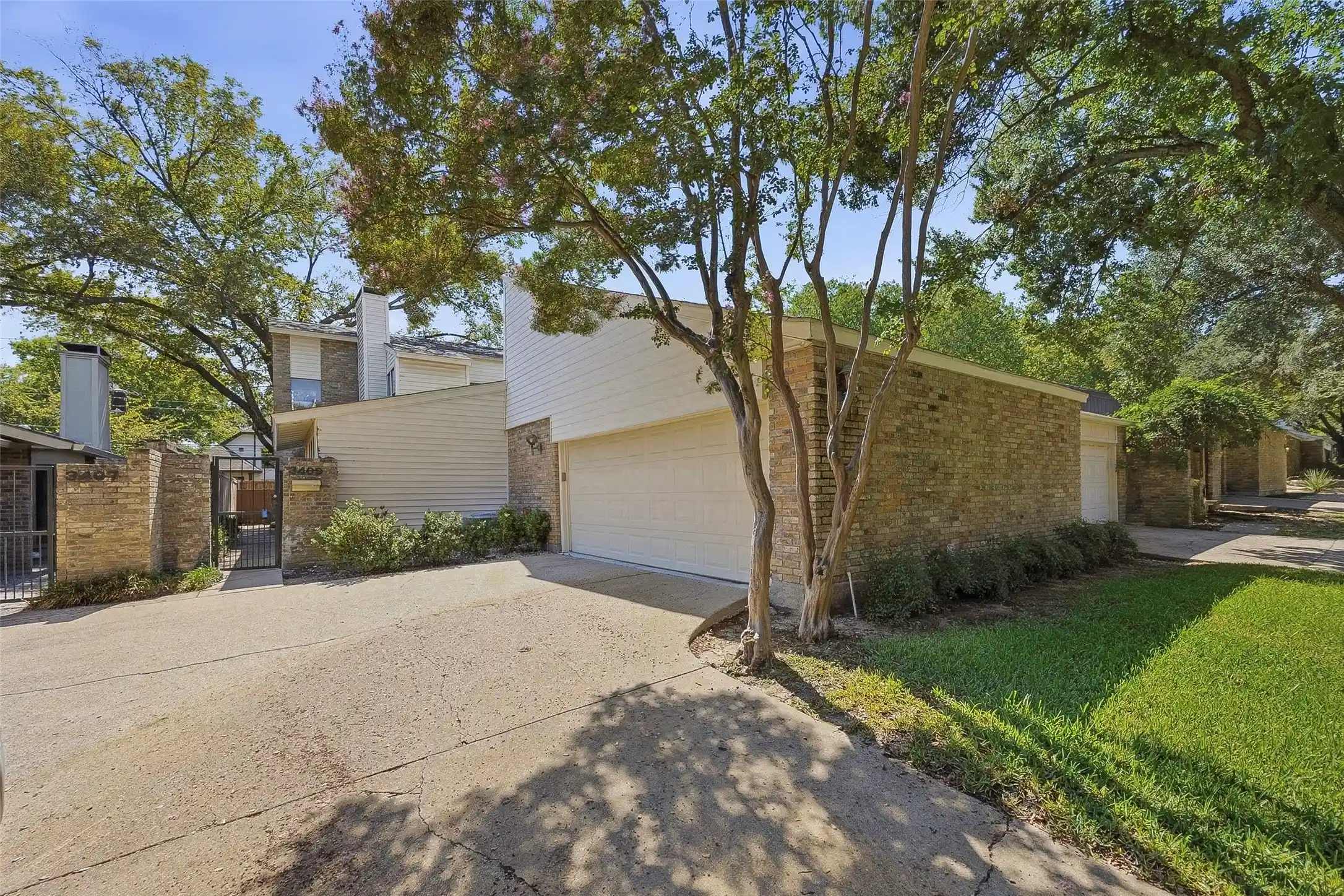 Photo 1 of Townhouse for sale at 3409 Bristol Rd, Fort Worth, TX 76107 | MLS# 21407826 | Listing updated on 2026-10-24