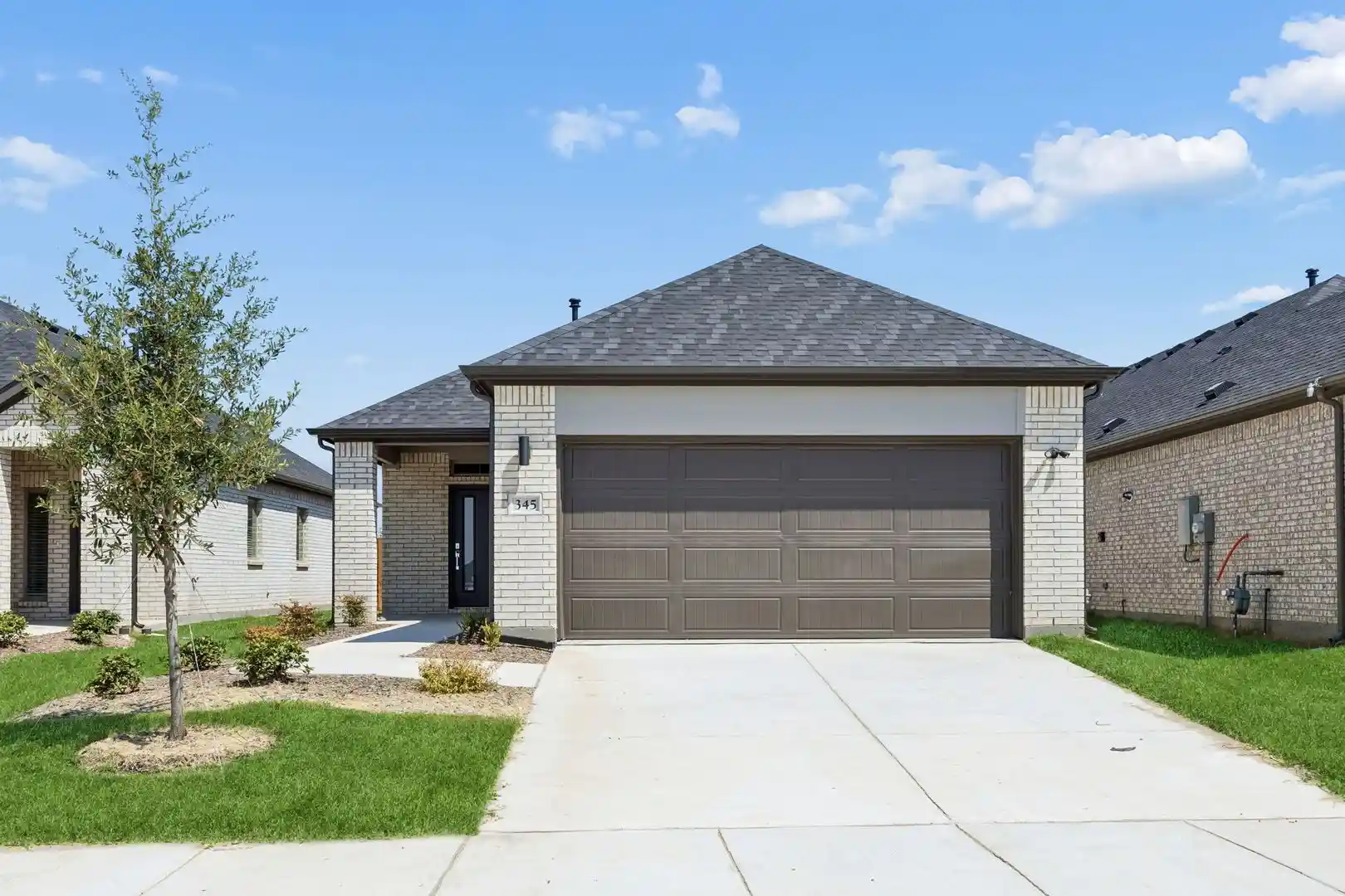 Photo 1 of Single family home for sale at 115 Longhorn Ln, Lavon, TX 75166 | MLS# 21407876 | Listing updated on 2026-10-12