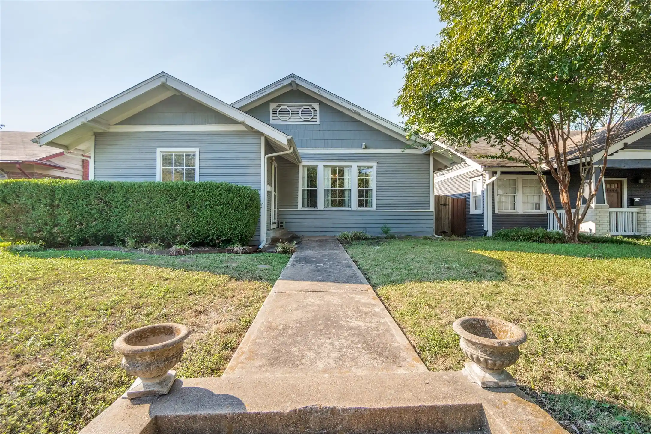 Photo 1 of Single family home for sale at 5906 Palo Pinto Ave, Dallas, TX 75206 | MLS# 21399333 | Listing updated on 2026-10-18