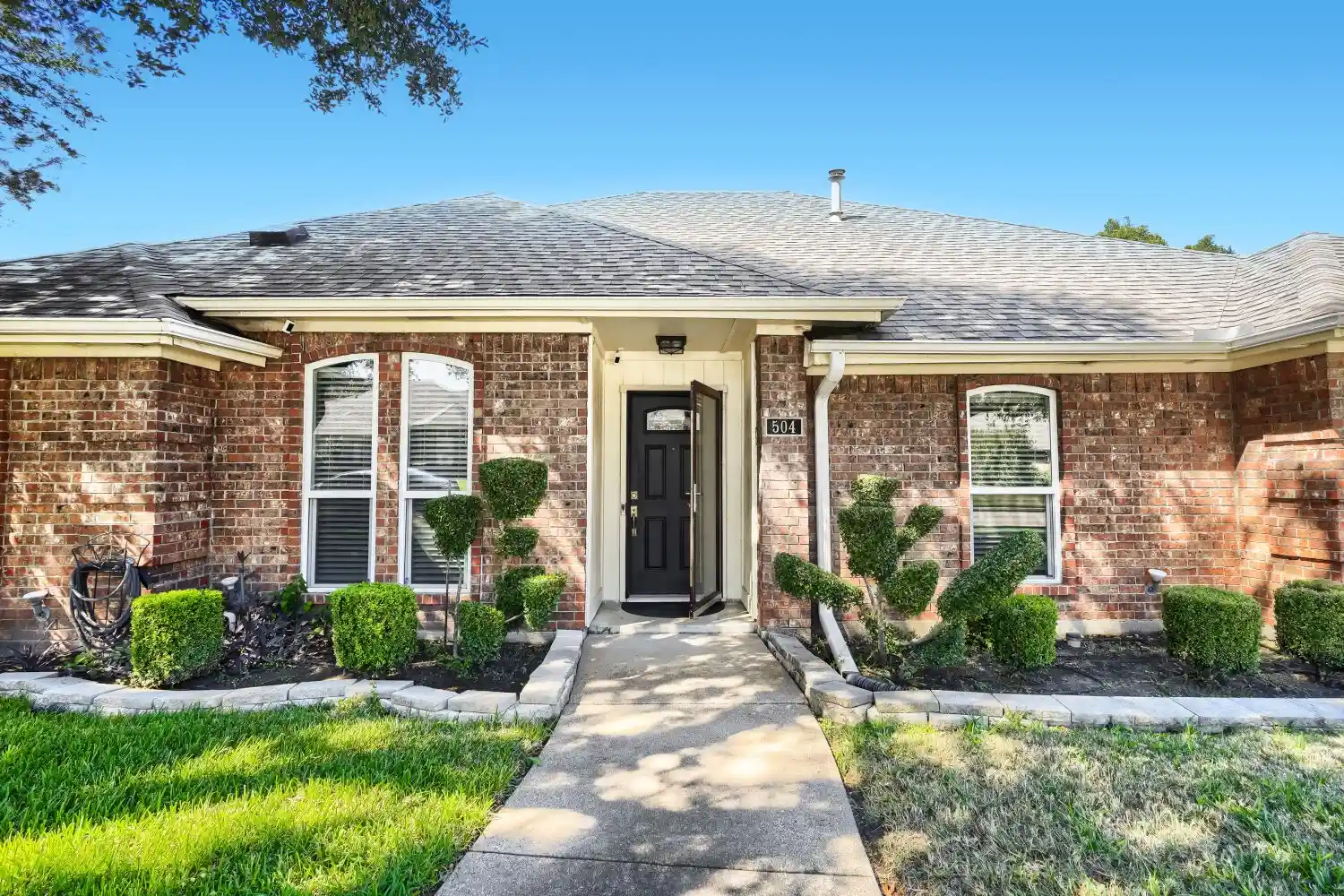 Single family home for sale at 504 Wisterglen Dr, DeSoto, TX 75115 | MLS# 21403522