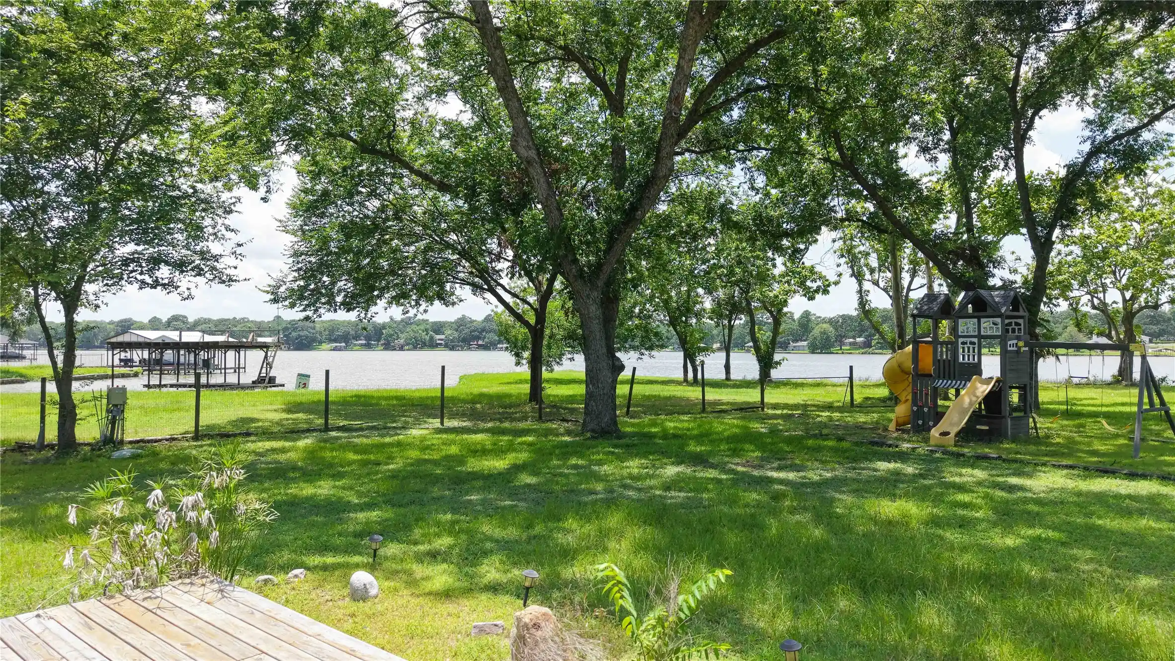 Photo 1 of Single family home for sale at 109 Arrow Way, Gun Barrel City, TX 75156 | MLS# 21404261 | Listing updated on 2026-10-10