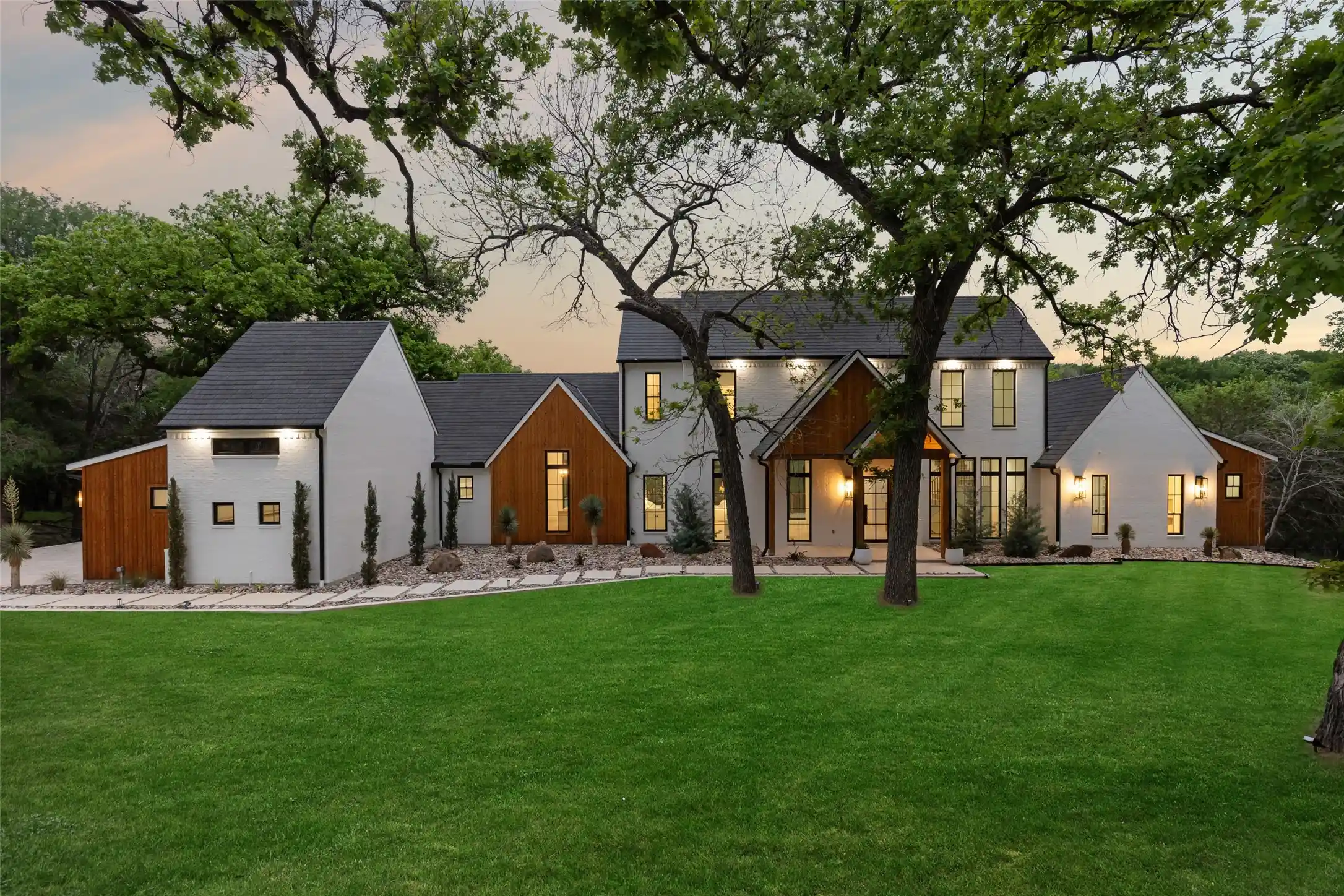 Photo 1 of Mansion for sale at 700 Cactus Rio Dr, Weatherford, TX 76087 | MLS# 21407962 | Listing updated on 2026-10-10