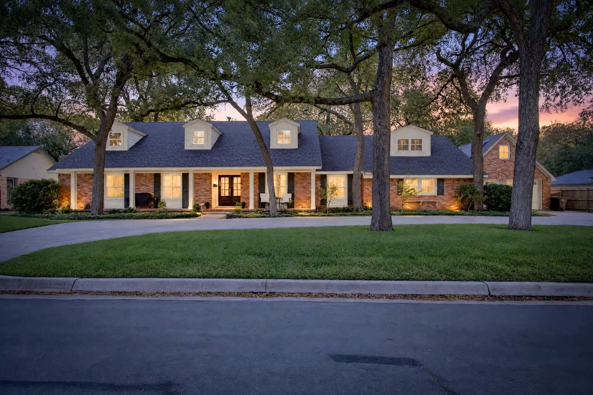Photo 1 of Single family home for sale at 3804 Overton Park Dr W, Fort Worth, TX 76109 | MLS# 21406715 | Listing updated on 2026-10-21