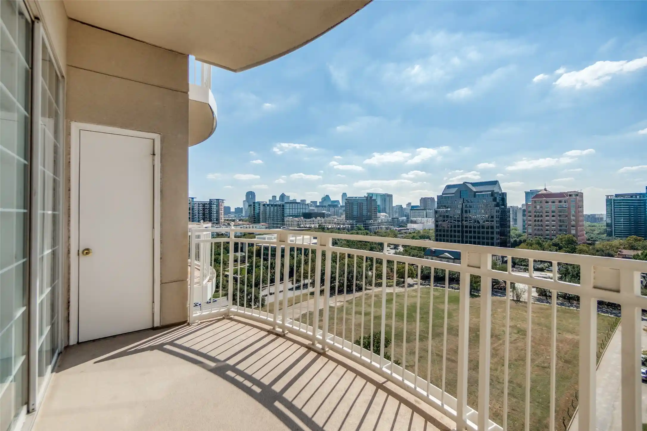Photo 1 of Condo for sale at 3225 Turtle Crk Blvd #1012, Dallas, TX 75219 | MLS# 21406519 | Listing updated on 2026-10-10