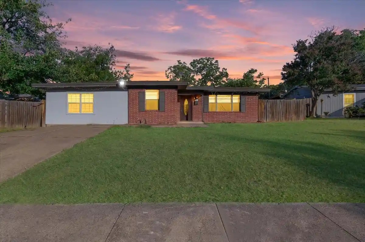 Photo 1 of Single family home for sale at 13521 Flagstone Ln, Dallas, TX 75240 | MLS# 21408225 | Listing updated on 2026-10-18