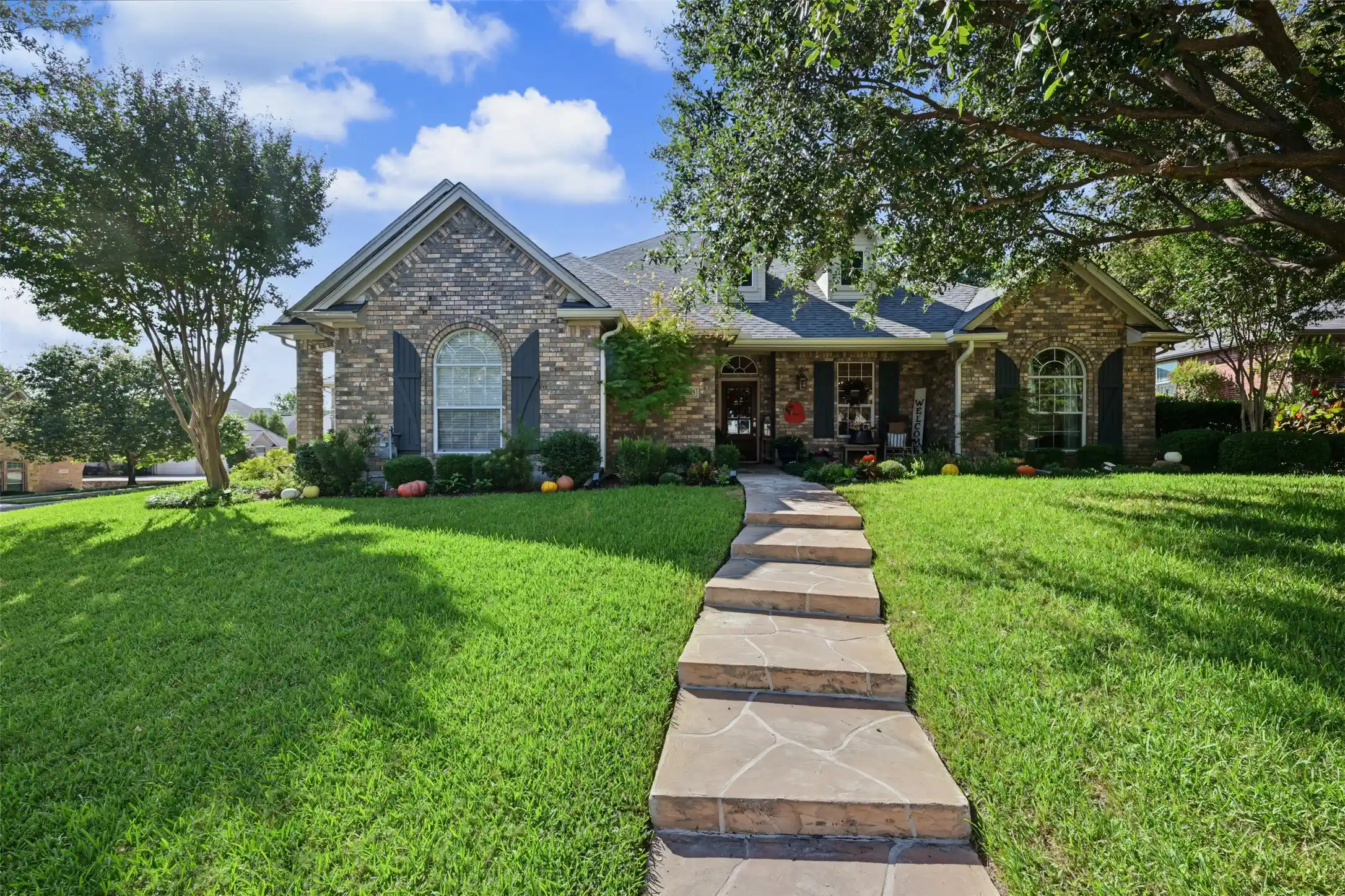 Photo 1 of Single family home for sale at 8955 Leslie Ct, Benbrook, TX 76126 | MLS# 21404884 | Listing updated on 2026-10-25
