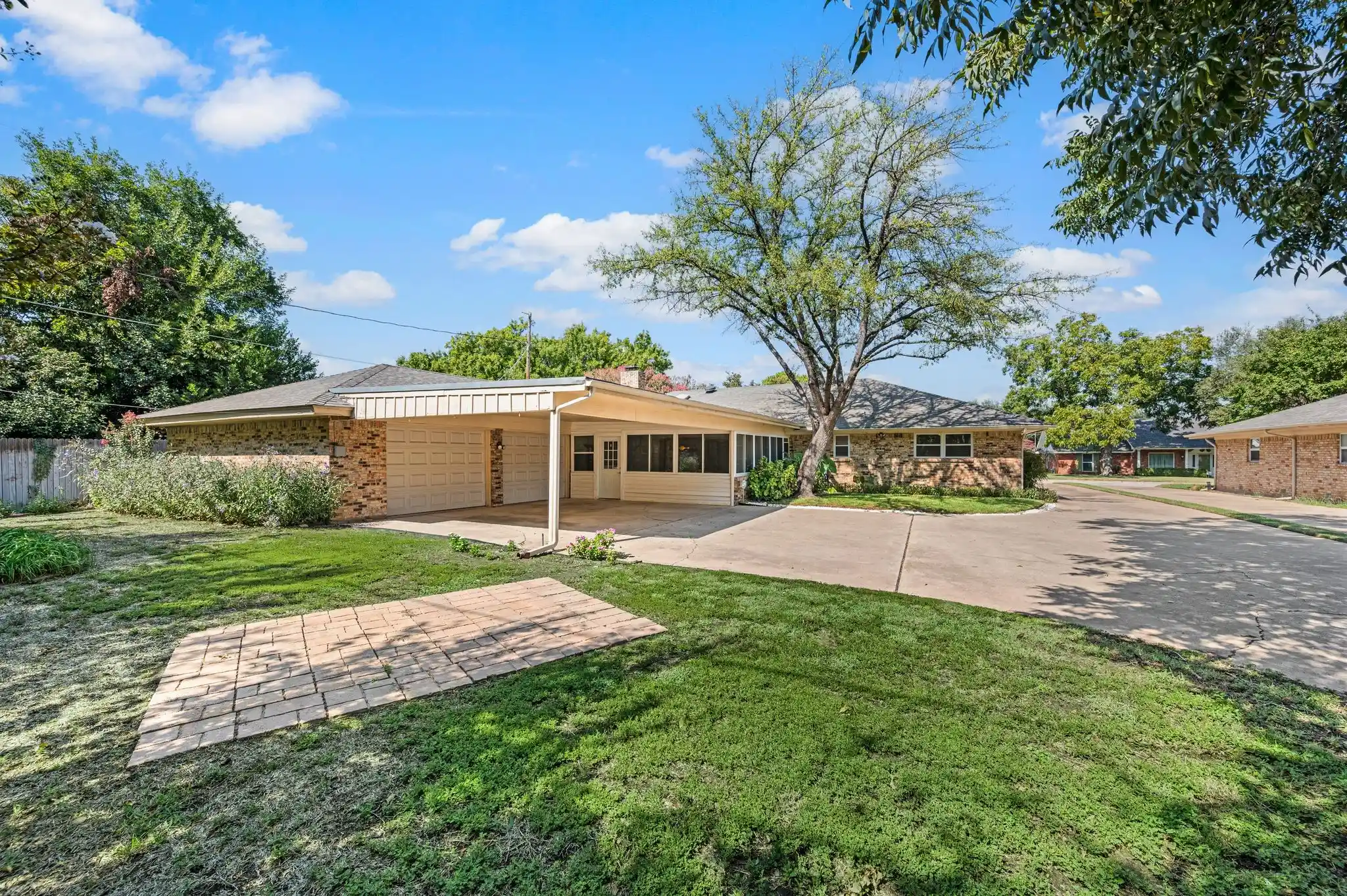 Single family home for sale at 1608 Delta Dr, Arlington, TX 76012 | MLS# 21364427