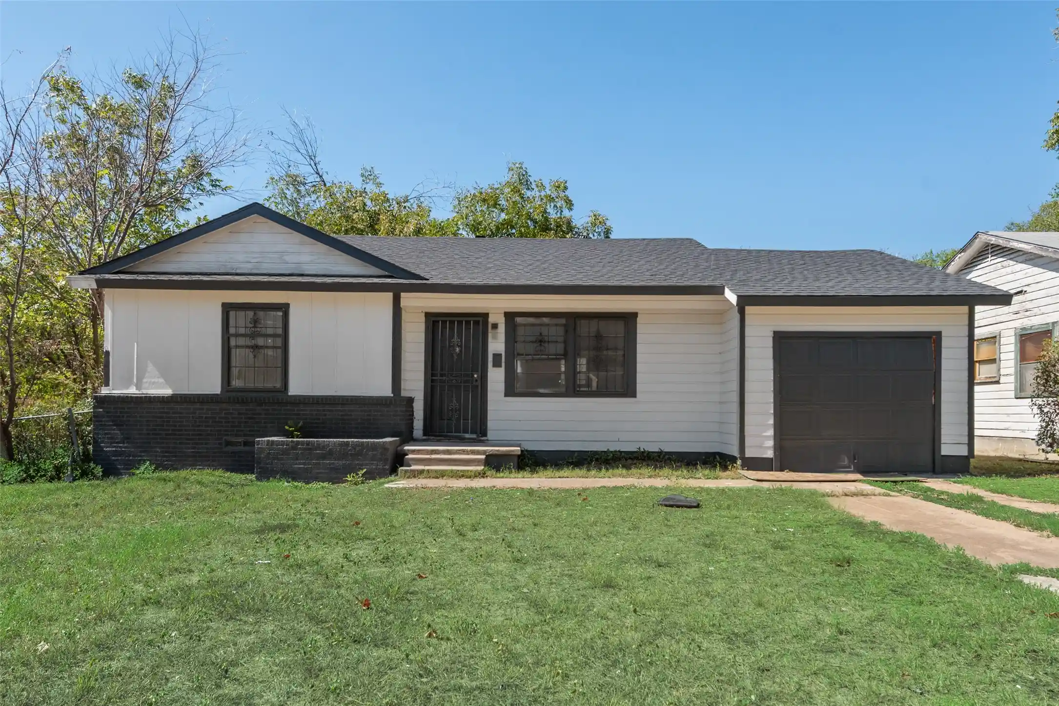 Photo 1 of Single family home for sale at 3508 Hatcher St, Fort Worth, TX 76119 | MLS# 21404824 | Listing updated on 2026-10-27